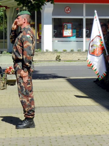 Emlékmenet a katonahősökért 2017 38